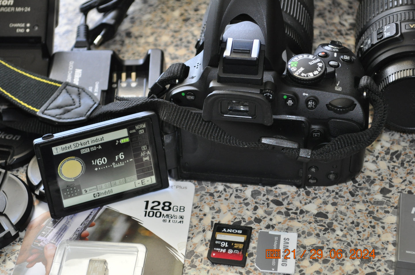 Nikon D 5100 , 16,3 megapixels, 18-55-18-105-18-200 x optisk zoom