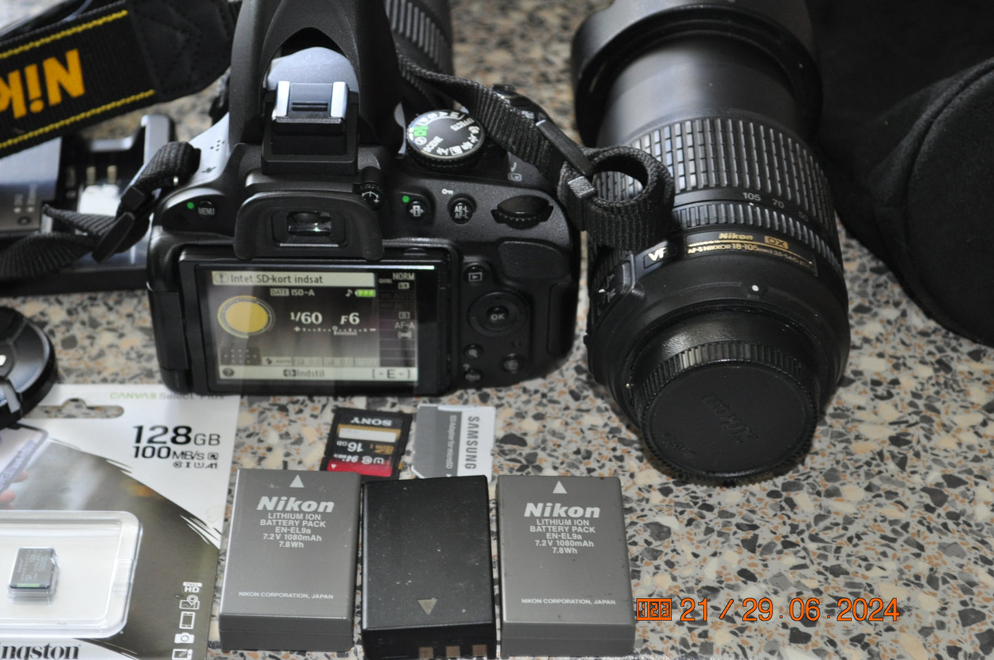 Nikon D 5100 , 16,3 megapixels, 18-55-18-105-18-200 x optisk zoom